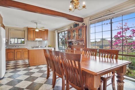 Property photo of 27 White Avenue Hamilton VIC 3300