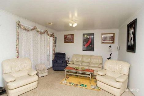 Property photo of 76 Dundee Way Sydenham VIC 3037