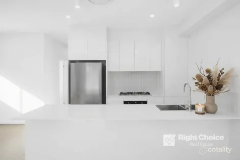 Property photo of 114A Lancaster Drive Badagarang NSW 2540