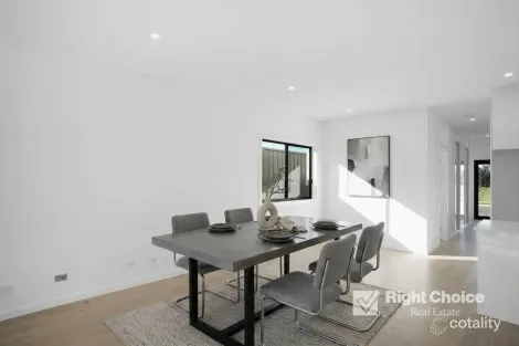 Property photo of 114A Lancaster Drive Badagarang NSW 2540