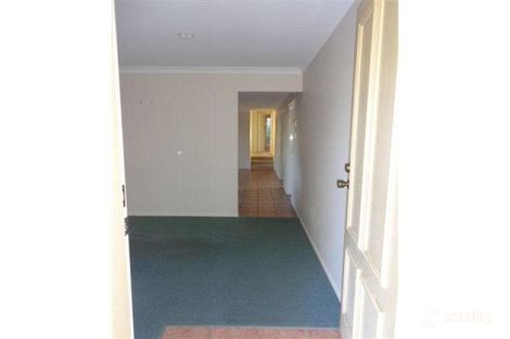 Property photo of 2 Shapcott Place Runcorn QLD 4113