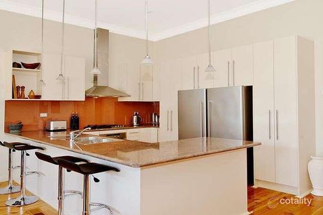 Property photo of 21 Epsom Road Kensington VIC 3031