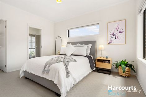 Property photo of 9 Feldgrau Rise Epping VIC 3076