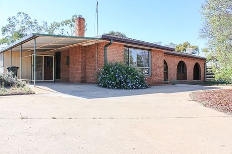 5 Bourke Rd, Cobar, NSW 2835