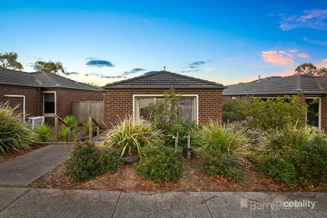 18 Hawkeseye Way, Cranbourne East, VIC 3977