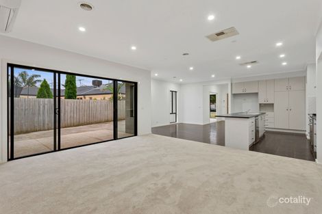Property photo of 3 Nile Crescent Cranbourne VIC 3977