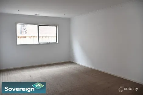 Property photo of 13 Beddington Street Keysborough VIC 3173