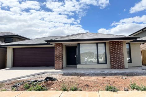 14 Broom Rd, Aintree, VIC 3336