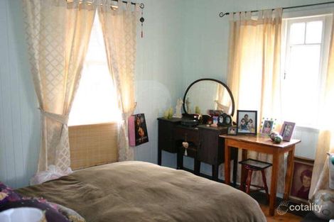 Property photo of 21 Arwin Terrace Windsor QLD 4030