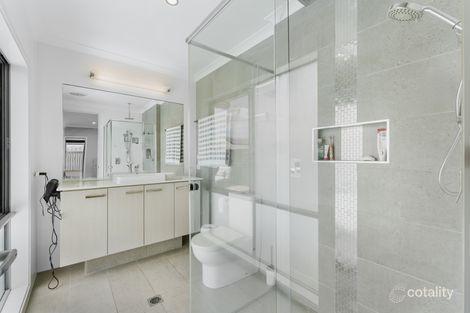 Property photo of 26 Greenview Avenue South Ripley QLD 4306