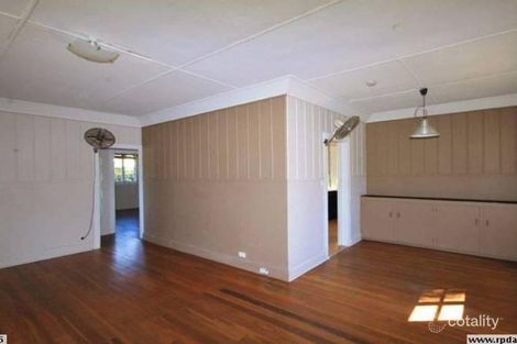Property photo of 121 Dell Road St Lucia QLD 4067