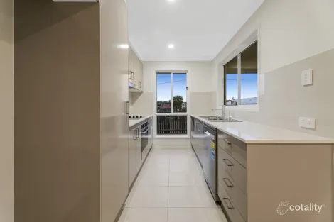 Property photo of 2/3 Diva Lane Glenvale QLD 4350