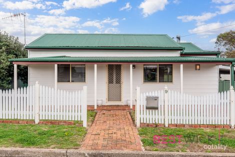 Property photo of 9 Pacific Way West Bathurst NSW 2795