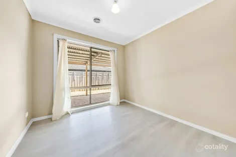 Property photo of 11 Szer Way Carrum Downs VIC 3201