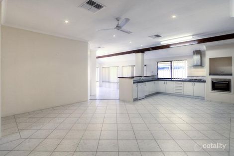 Property photo of 16 Covelline Place Forrestfield WA 6058