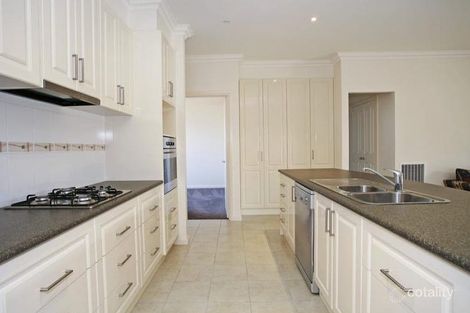 Property photo of 16 Thwaites Close Highton VIC 3216