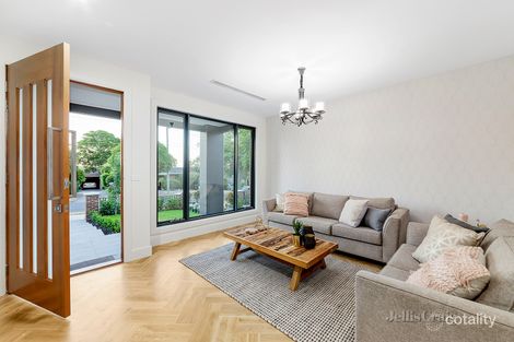 Property photo of 8/81 Glenair Court Templestowe Lower VIC 3107