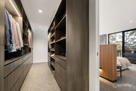 Property photo of 34 Rembrandt Drive Middle Cove NSW 2068