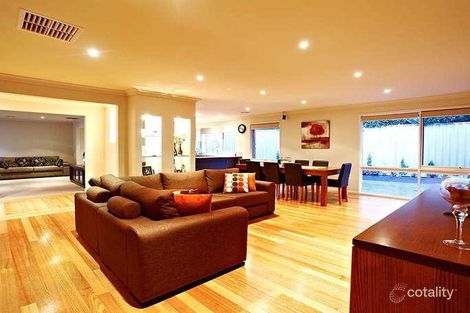 Property photo of 5 Benz Court Keilor Downs VIC 3038