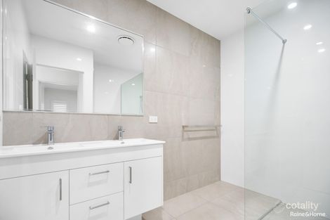 Property photo of 10/15 Shell Street Urangan QLD 4655