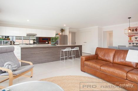 Property photo of 9 Midfield Close Rutherford NSW 2320