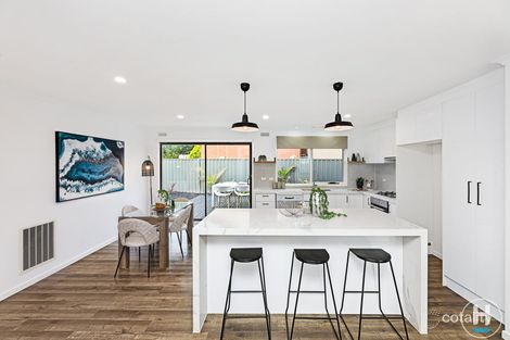 Property photo of 3 Wilton Place Attwood VIC 3049