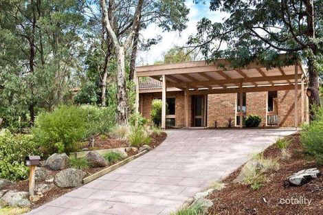 Property photo of 18 Monclaire Court Eltham VIC 3095