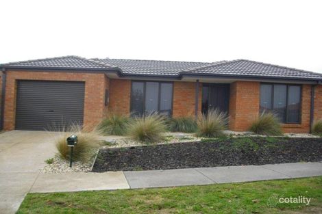Property photo of 16 Oakgrove Drive Narre Warren South VIC 3805