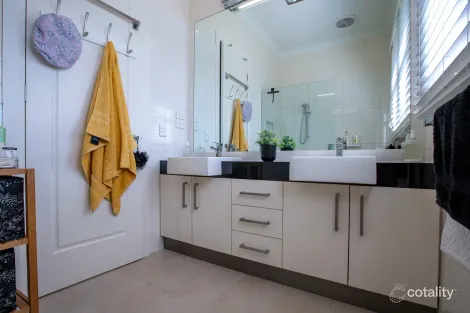 Property photo of 67 Brockley Street Wodonga VIC 3690