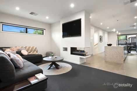 Property photo of 3/11 Walsh Street Eltham VIC 3095