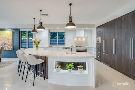 Property photo of 75 Sir Bruce Small Boulevard Benowa QLD 4217