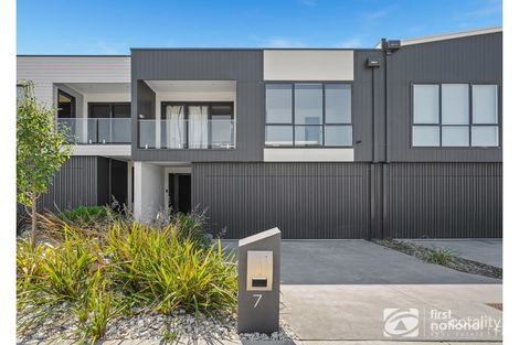 7 Savoy Gr, Cranbourne North, VIC 3977