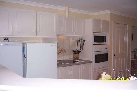 Property photo of 6 Julia Lane Yakamia WA 6330