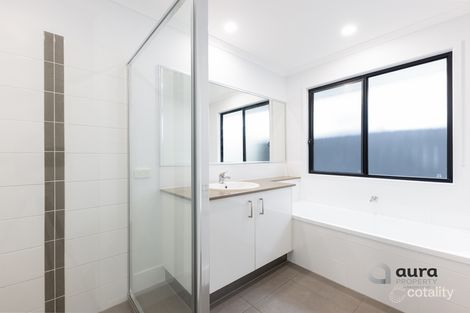 Property photo of 19 Hideaway Street Birtinya QLD 4575