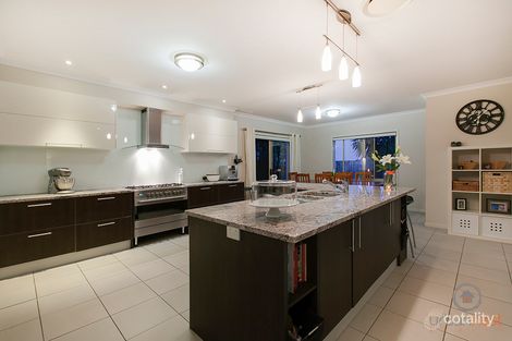 Property photo of 8 Cerbaia Close Bridgeman Downs QLD 4035