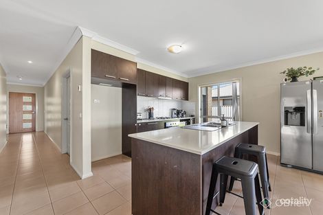 Property photo of 13 Victoria Place Pakenham VIC 3810