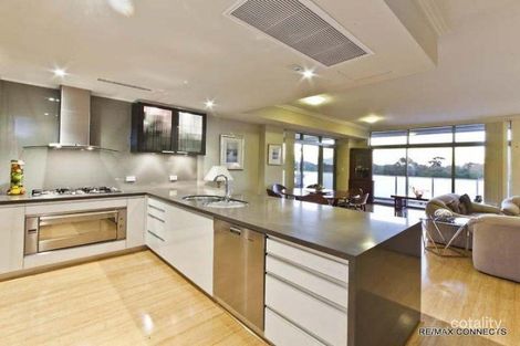 20/880 Canning Hwy, Applecross, WA 6153