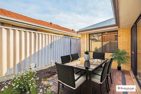 Property photo of 11/65 Little John Road Armadale WA 6112