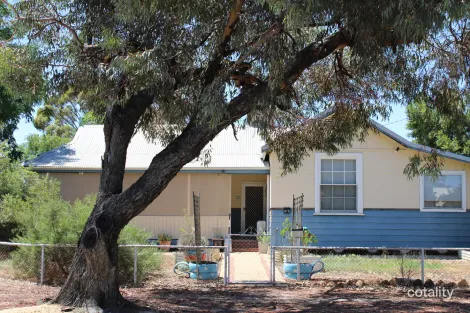 56 Coronation St, Merredin, WA 6415