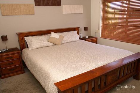Property photo of 4 Carlhausen Close Atwell WA 6164