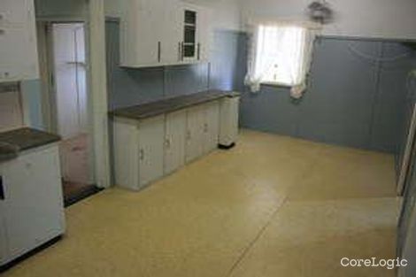 Property photo of 166 Walker Street Svensson Heights QLD 4670