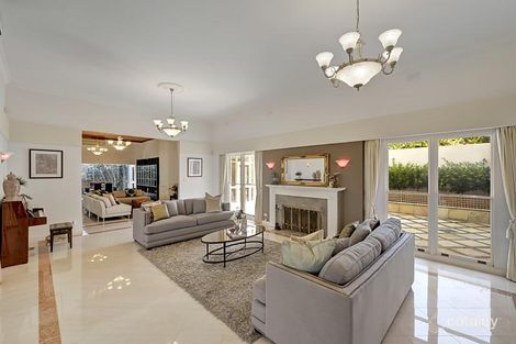 Property photo of 377 The Boulevard Ivanhoe East VIC 3079