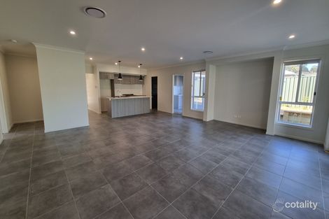 Property photo of 18 Bendigo Circuit Nowra NSW 2541