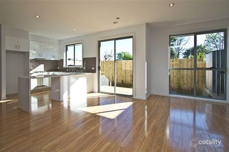 Property photo of 2/115 Waiora Road Heidelberg Heights VIC 3081