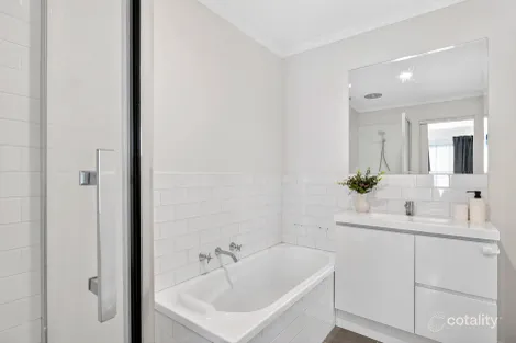 Property photo of 35 Kauri Grove Glen Waverley VIC 3150