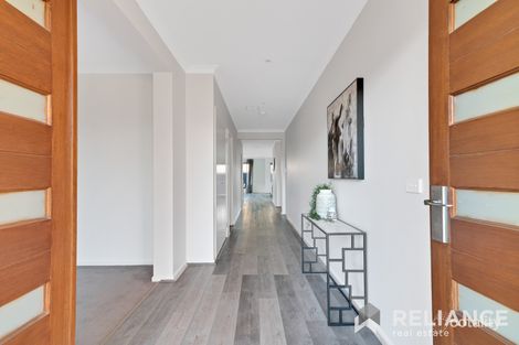 Property photo of 10 Bowral Avenue Point Cook VIC 3030
