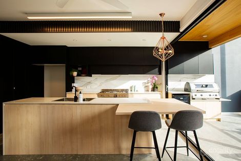 2/10 North St, Newmarket, QLD 4051