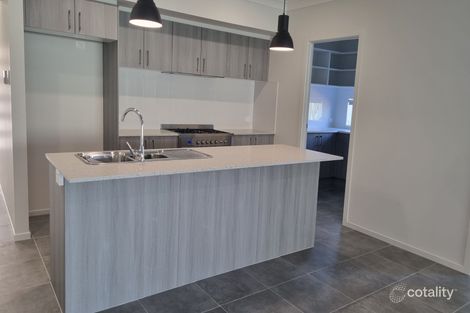 Property photo of 18 Bendigo Circuit Nowra NSW 2541