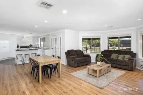 Property photo of 107 Cummins Road Lake Albert NSW 2650