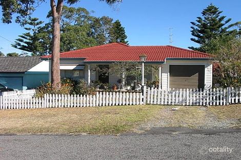 50 Woodlawn Dr, Budgewoi, NSW 2262